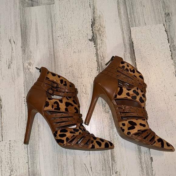 Jessica Simpson Animal Print Heels Size 7M - Picture 5 of 16